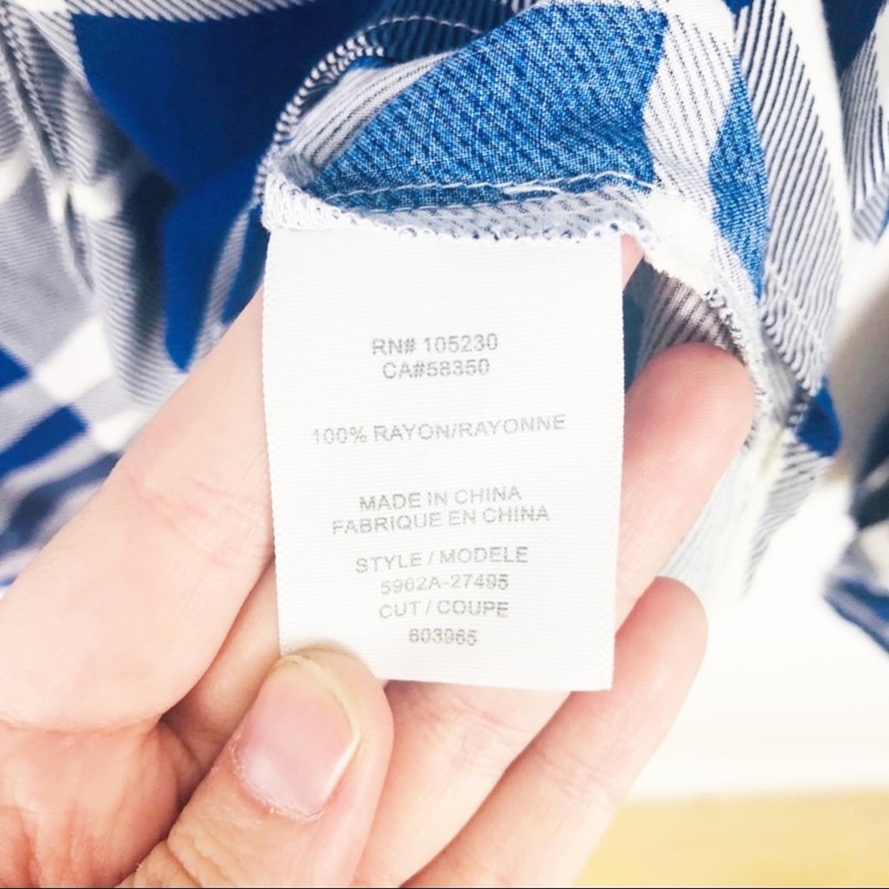 Soft Joie challis "Dane" top in plaid. - Picture 6 of 8